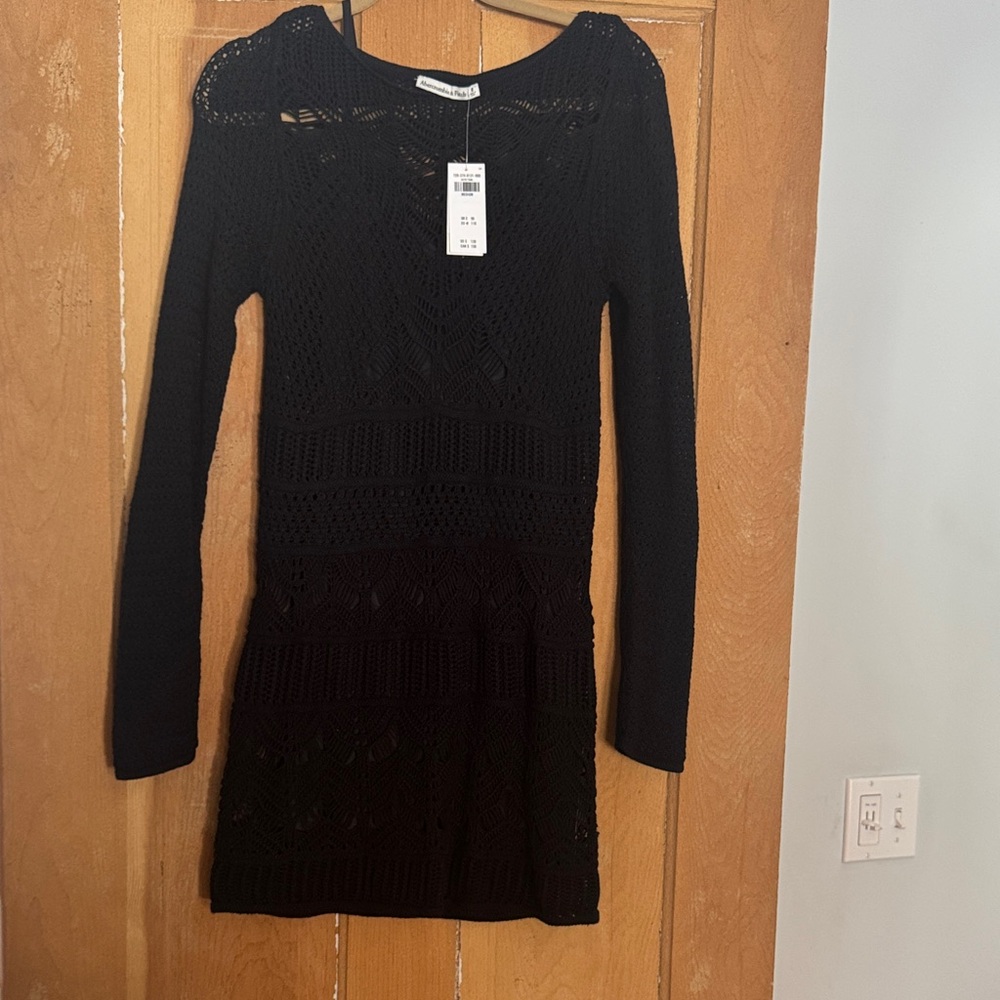 Abercrombie & Fitch Black Knit Long-Sleeve women’s Dress